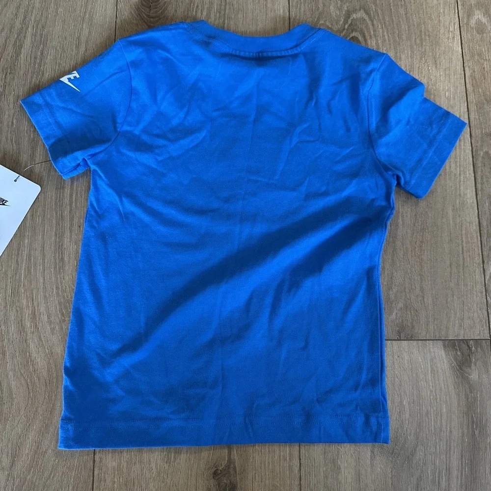 Nike Boys THE‎ NIKE TEE Graphic Logo SS Blue Size XS (4) Sports School NEW